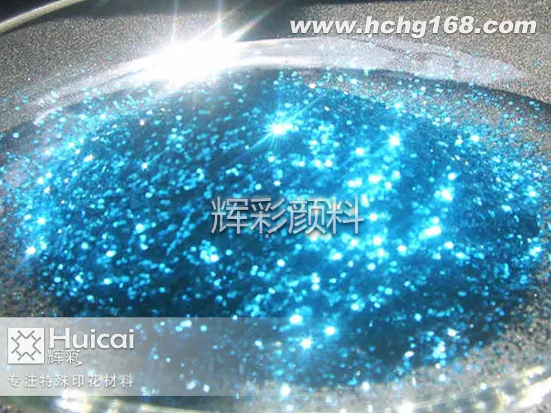 珠光粉的发光效果与哪些因素相关？